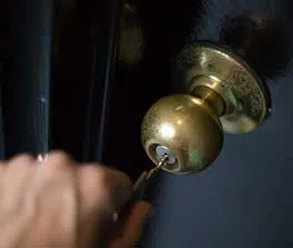 Safe Key Store Woodside, NY 718-673-6787 - 13-Key-Broke-In-Lock